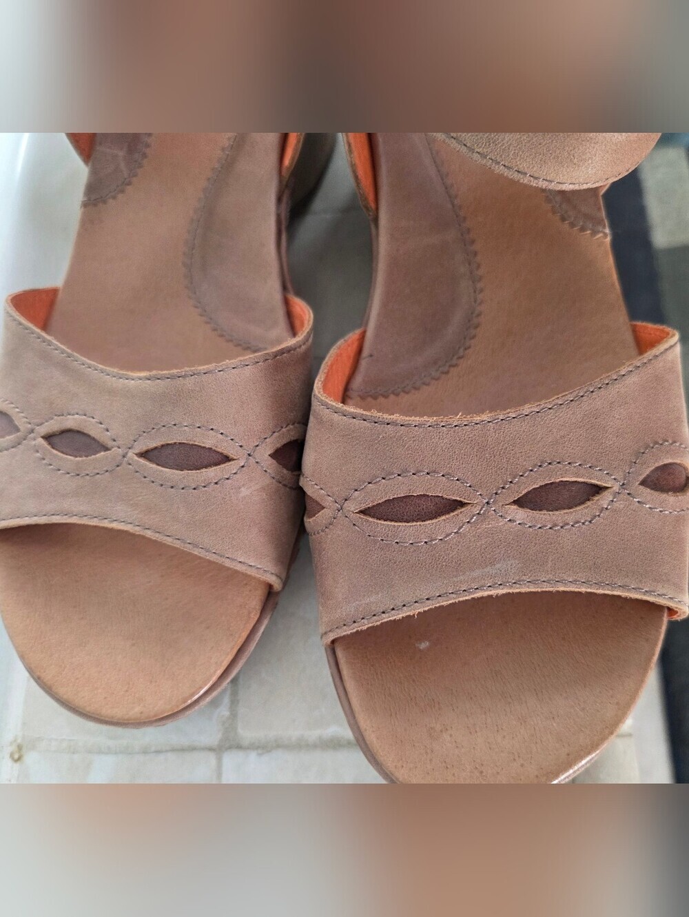 Ariat Sandy Brown Leather Comfort Wedge Brown Sandals Size 8B - Picture 4 of 10